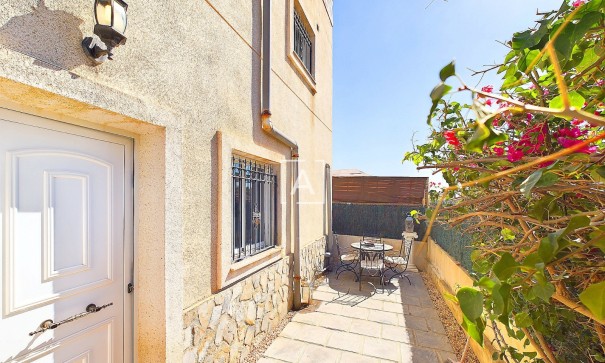 Videresalg - Fritliggende villa -
Pinar de Campoverde