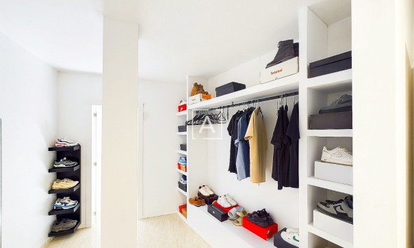 Videresalg - Fritliggende villa -
Pinar de Campoverde