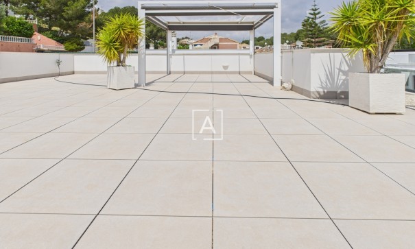 Venta - Chalet Independiente -
Pinar de Campoverde