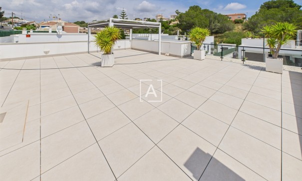 Venta - Chalet Independiente -
Pinar de Campoverde