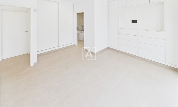 Venta - Chalet Independiente -
Pinar de Campoverde