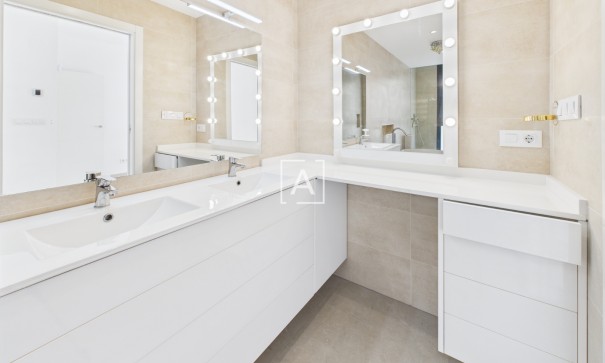 Venta - Chalet Independiente -
Pinar de Campoverde