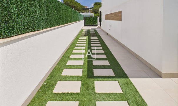 Venta - Chalet Independiente -
Pinar de Campoverde