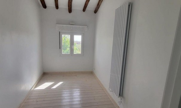 Återförsäljning - Finca lantlig egendom -
Raspay-Murcia