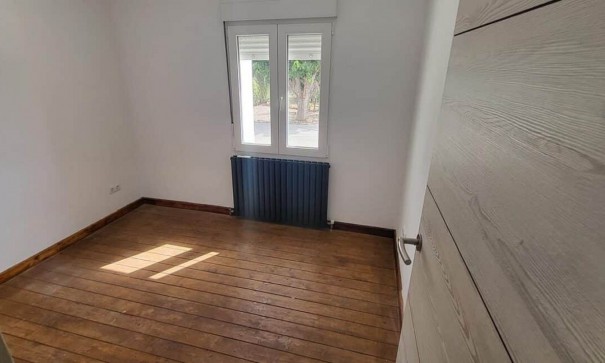 Återförsäljning - Finca lantlig egendom -
Raspay-Murcia