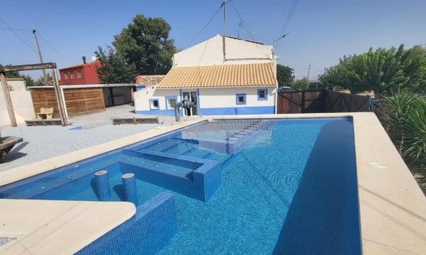 Återförsäljning - Finca lantlig egendom -
Raspay-Murcia