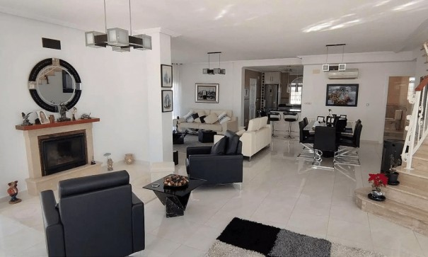 Sale - Detached Villa -
Pinoso