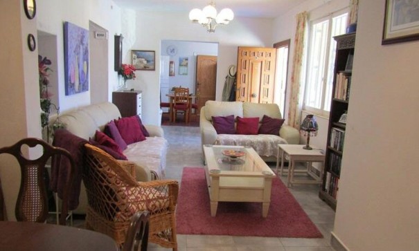 Herverkoop - Finca Landelijk pand -
La Romana