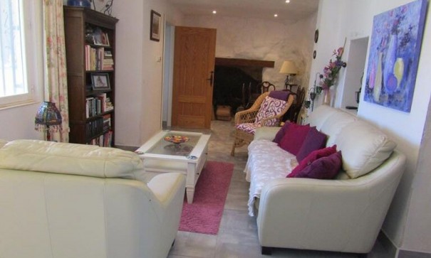 Herverkoop - Finca Landelijk pand -
La Romana