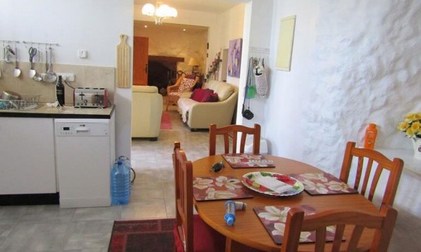 Herverkoop - Finca Landelijk pand -
La Romana