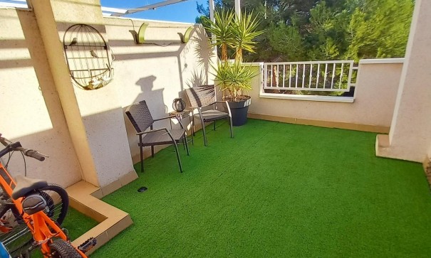 Videresalg - Byhus -
Algorfa