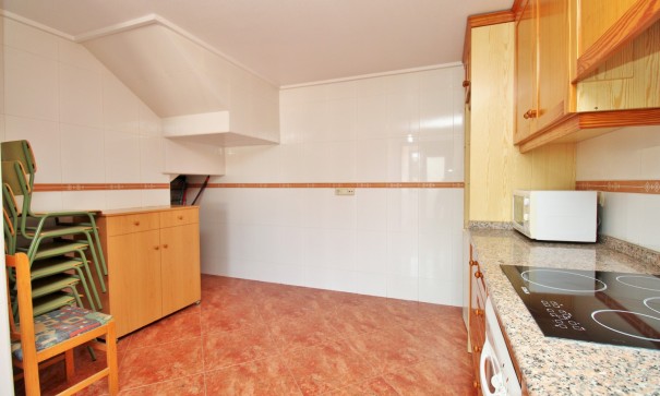 Återförsäljning - Villa i parhus -
Orihuela - Los Desamparados