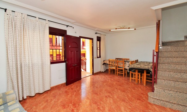 Återförsäljning - Villa i parhus -
Orihuela - Los Desamparados