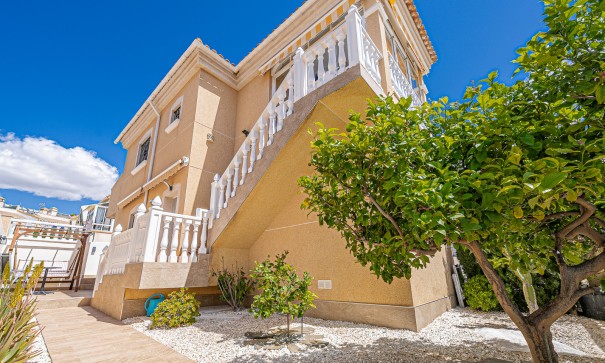 Sale - Detached Villa -
Villamartín - Montegolf