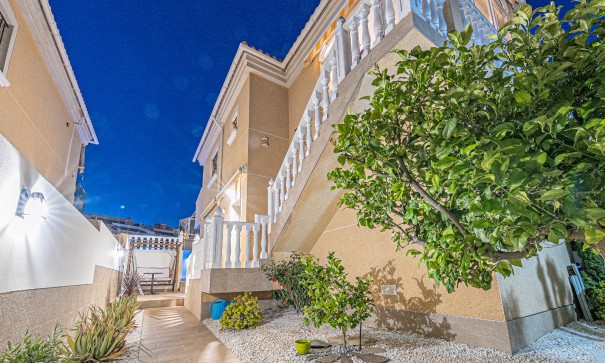 Sale - Detached Villa -
Villamartín - Montegolf