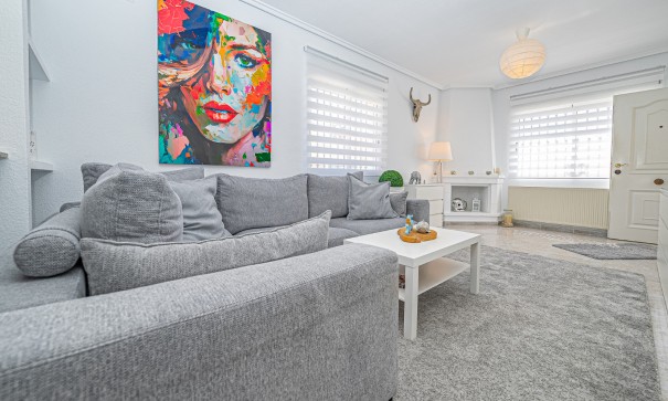 Sale - Detached Villa -
Villamartín - Montegolf