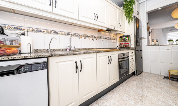 Sale - Detached Villa -
Villamartín - Montegolf