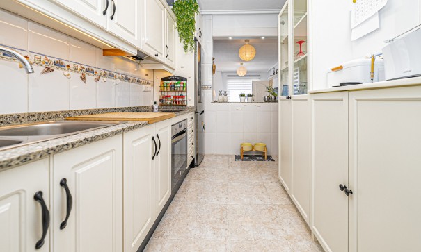 Sale - Detached Villa -
Villamartín - Montegolf