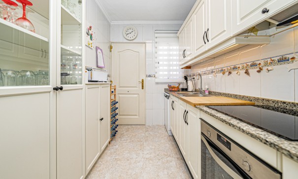 Sale - Detached Villa -
Villamartín - Montegolf