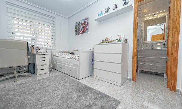 Sale - Detached Villa -
Villamartín - Montegolf