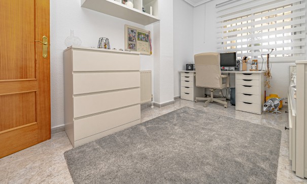 Sale - Detached Villa -
Villamartín - Montegolf