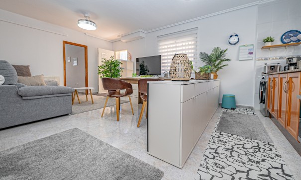 Sale - Detached Villa -
Villamartín - Montegolf