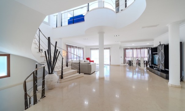 Återförsäljning - Fristående villa -
Cabo Roig