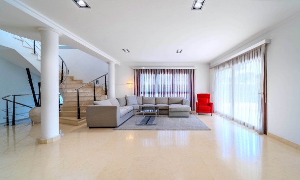 Återförsäljning - Fristående villa -
Cabo Roig