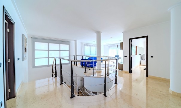 Återförsäljning - Fristående villa -
Cabo Roig