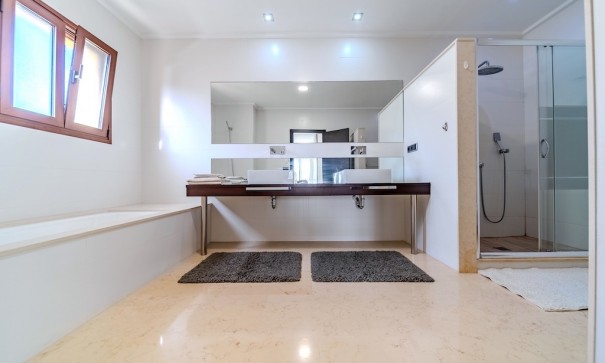 Återförsäljning - Fristående villa -
Cabo Roig