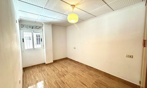 Videresalg - Lejlighed lejlighed -
Torrevieja - Playa del cura