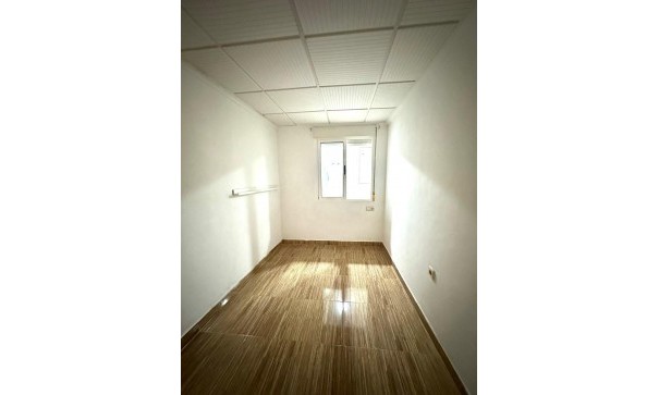 Videresalg - Lejlighed lejlighed -
Torrevieja - Playa del cura