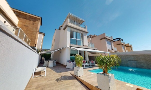 Sprzedaż - Willa wolnostojąca -
Torrevieja