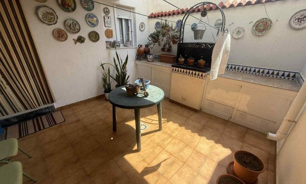 Resale - Stadthaus -
Almoradí