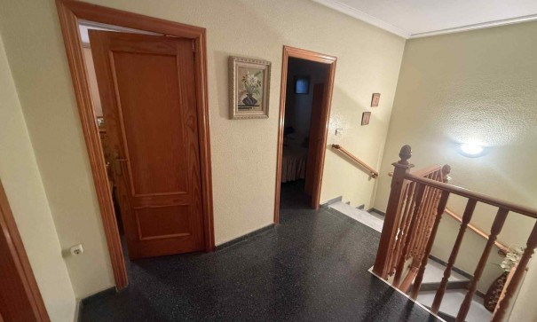 Resale - Stadthaus -
Almoradí