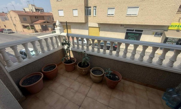 Resale - Stadthaus -
Almoradí