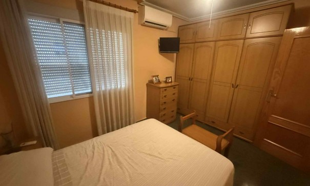 Resale - Stadthaus -
Almoradí