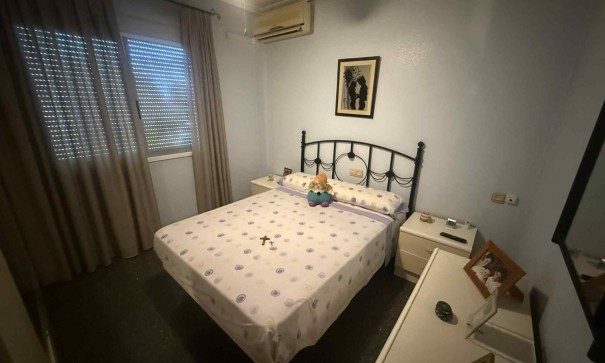 Resale - Stadthaus -
Almoradí