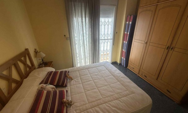 Resale - Stadthaus -
Almoradí