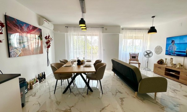 Sale - Apartment Flat -
Torrevieja - Punta prima