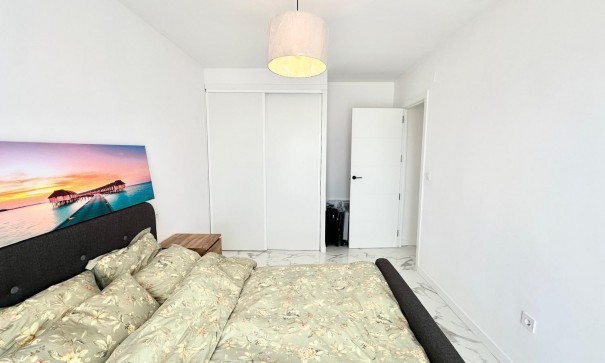 Sale - Apartment Flat -
Torrevieja - Punta prima