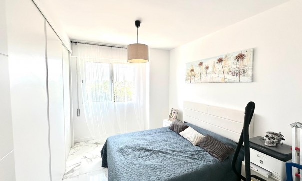 Sale - Apartment Flat -
Torrevieja - Punta prima