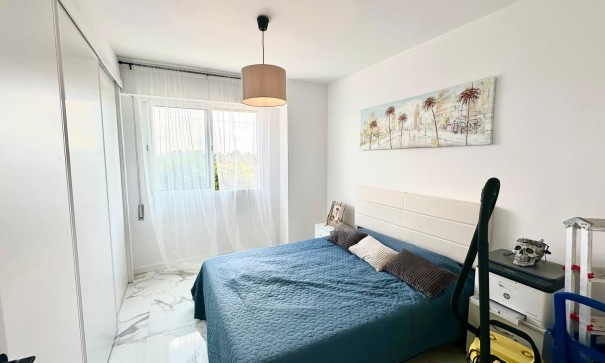Sale - Apartment Flat -
Torrevieja - Punta prima