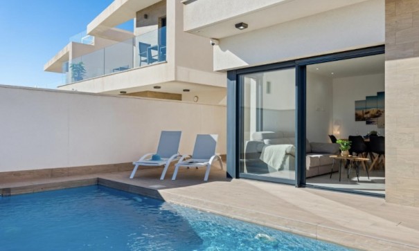 Resale - Freistehende Villa -
San Miguel de Salinas