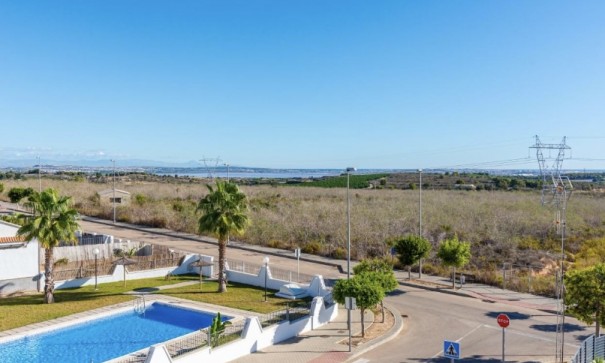 Resale - Freistehende Villa -
San Miguel de Salinas
