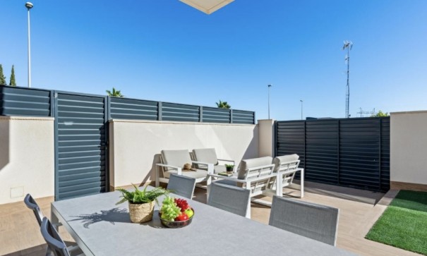 Resale - Freistehende Villa -
San Miguel de Salinas