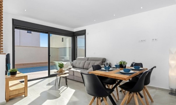 Resale - Freistehende Villa -
San Miguel de Salinas