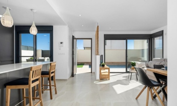 Resale - Freistehende Villa -
San Miguel de Salinas