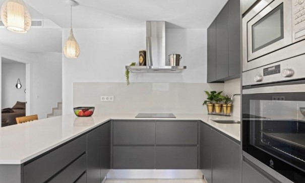 Resale - Freistehende Villa -
San Miguel de Salinas