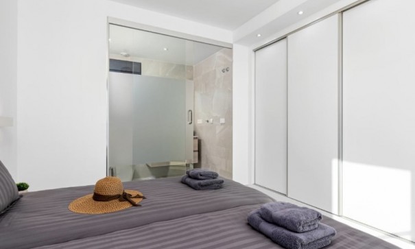 Resale - Freistehende Villa -
San Miguel de Salinas